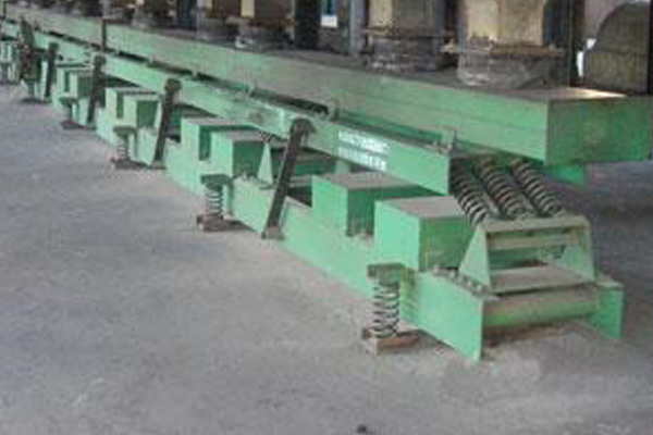 什么是慣性振動(dòng)輸送機(jī)，性能特征概述